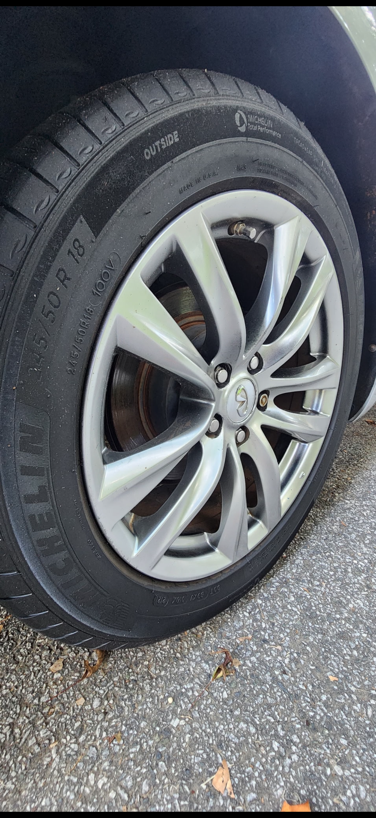 Used 2015 INFINITI Q70 3.7 RWD image 19