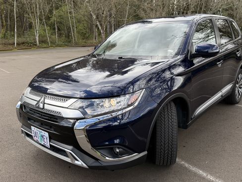 Used 2019 Mitsubishi Outlander SE image 9