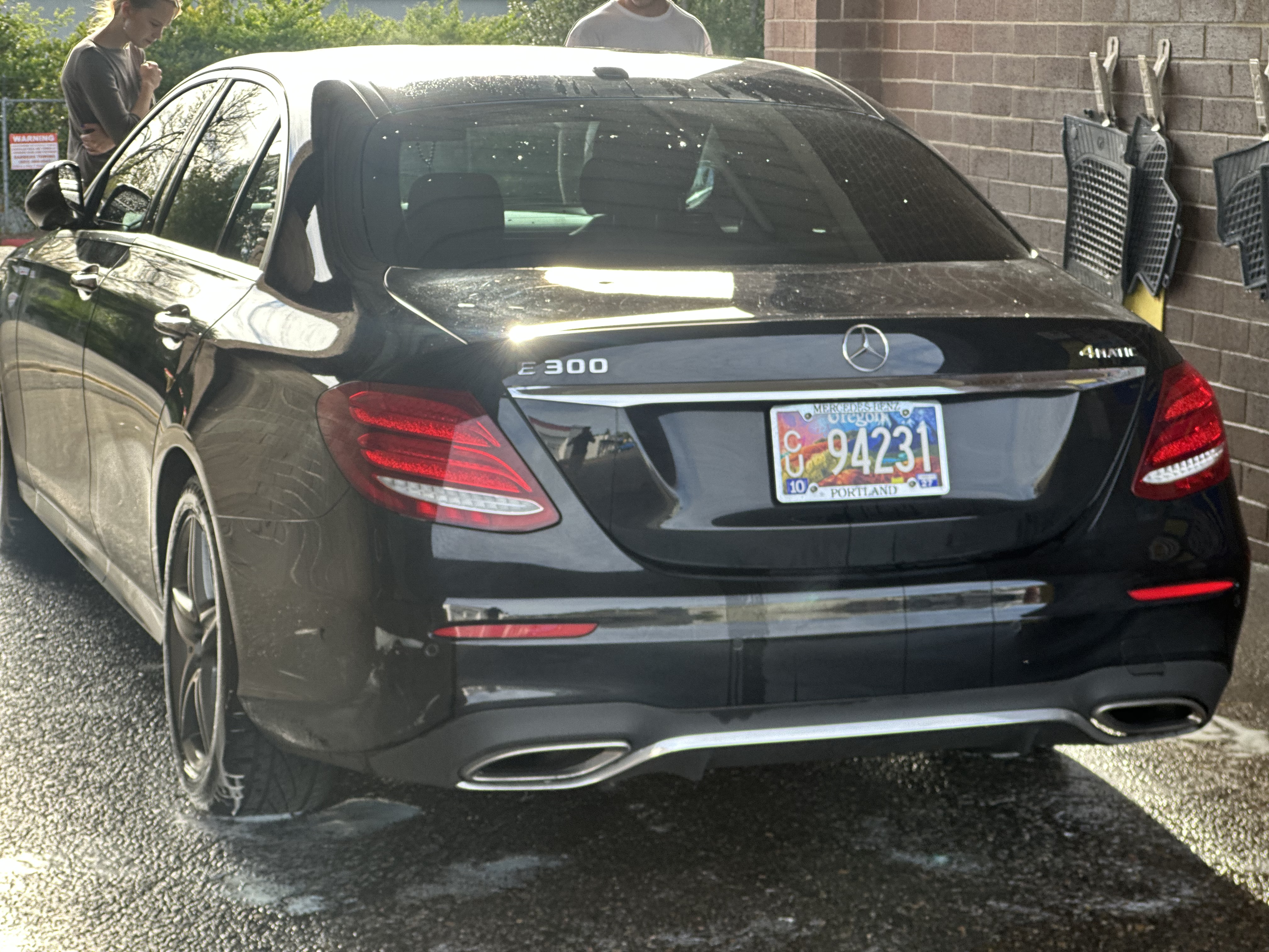 Used 2017 Mercedes-Benz E 300 4MATIC image 8