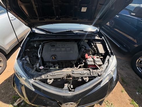 Used 2017 Toyota Corolla SE w/ Carpet Mat Package (TMS) FWD image 10