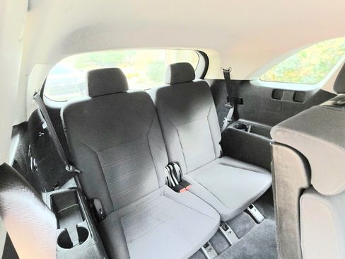 Used 2016 Kia Sorento LX image 8