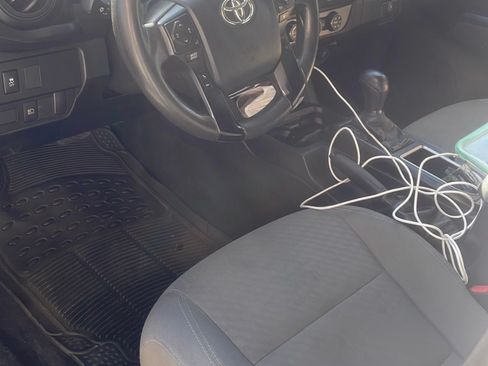 Used 2020 Toyota Tacoma SR w/ SX Package RWD image 5