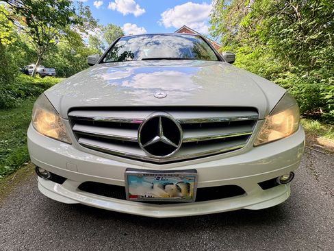 Used 2009 Mercedes-Benz C 300 4MATIC Sedan image 8