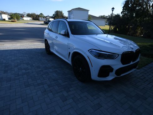 Used 2022 BMW X5 M50i w/ Executive Package image 13