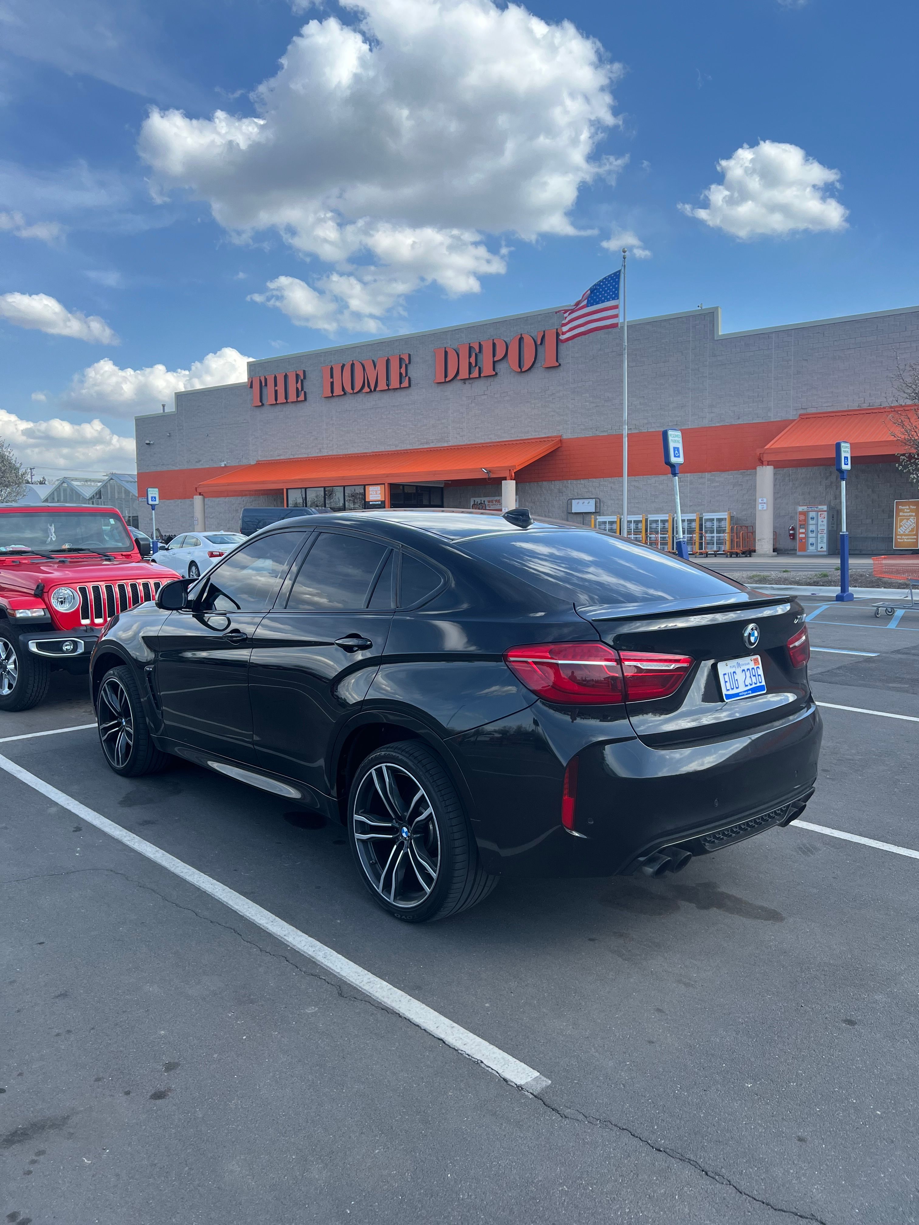 Used 2016 BMW X6 M AWD/4WD image 2