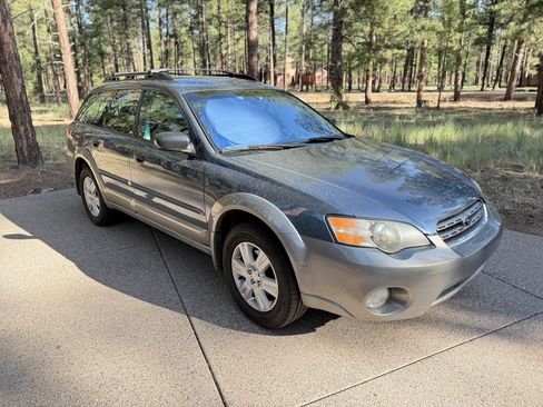 Used 2005 Subaru Outback 2.5i AWD/4WD image 2