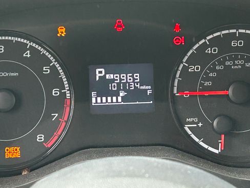 Used 2019 Subaru Crosstrek 2.0i Premium image 5