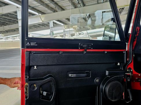 Used 1994 Land Rover Defender 90 image 16
