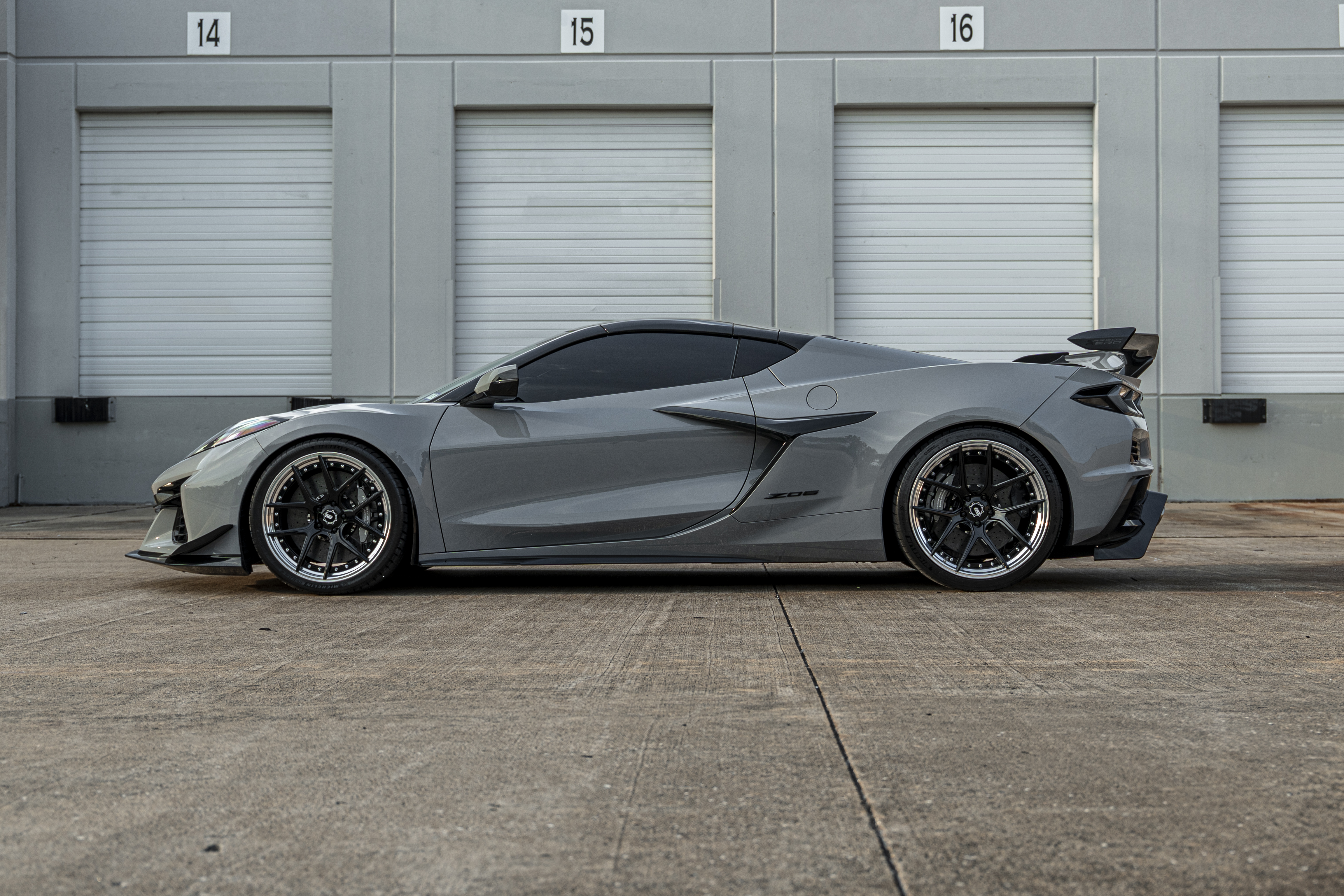 Used 2025 Chevrolet Corvette Z06 RWD image 2