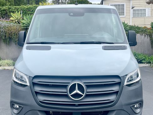 Used 2024 Mercedes-Benz Sprinter 2500 image 11