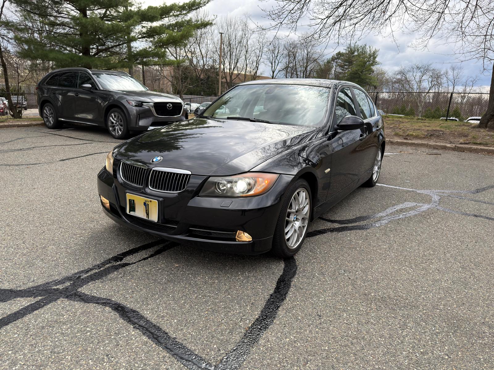 Used 2006 BMW 330xi Sedan AWD/4WD image 1
