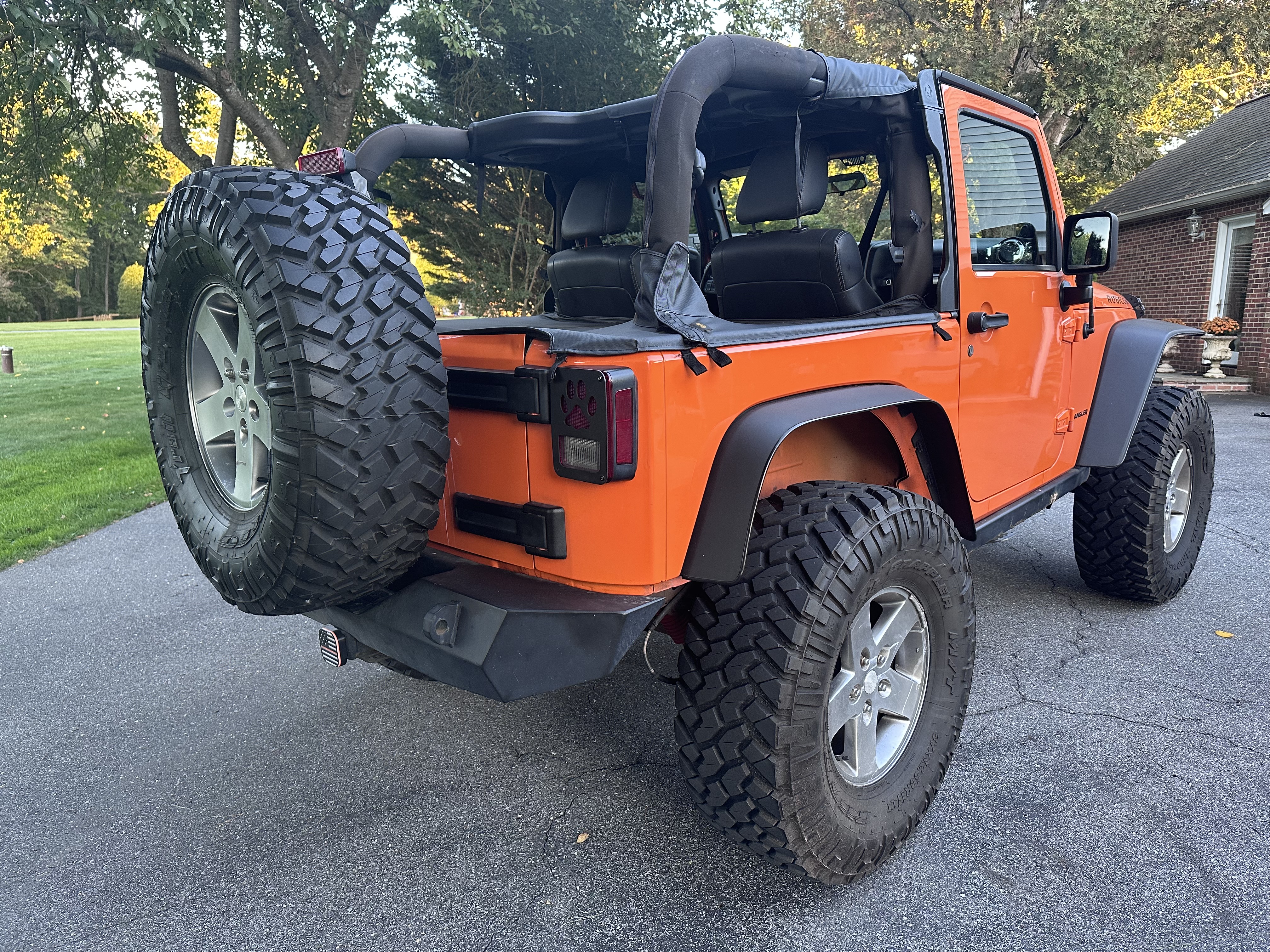 Used 2012 Jeep Wrangler Rubicon w/ Dual Top Group AWD/4WD image 8