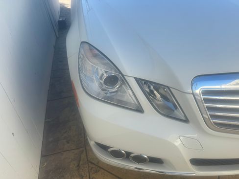 Used 2011 Mercedes-Benz E 350 Sedan image 5