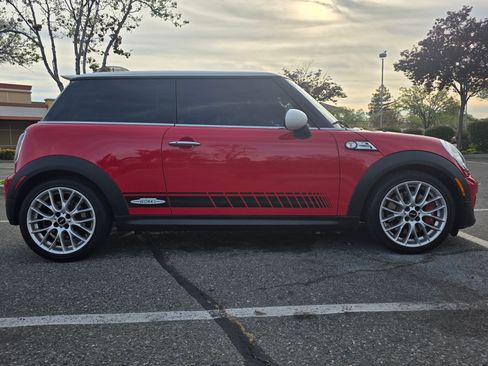 Used 2011 MINI Cooper John Cooper Works image 5