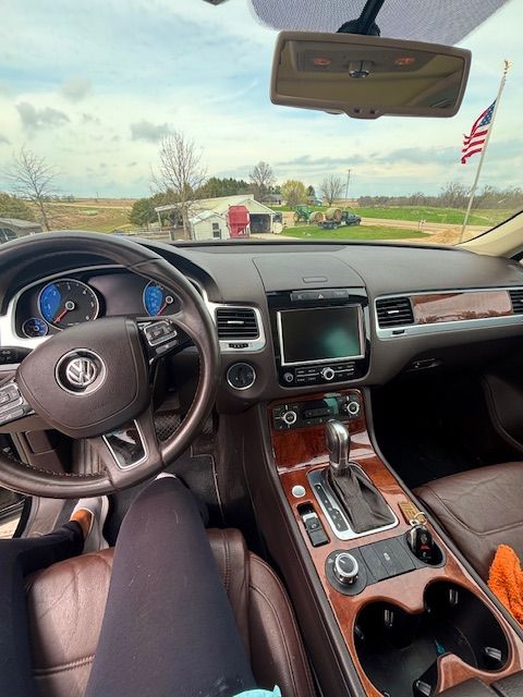 Used 2012 Volkswagen Touareg Executive AWD/4WD image 8