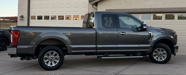 Used 2019 Ford F250 XLT w/ XLT Premium Package RWD image 4