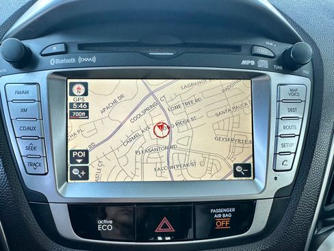 Used 2012 Hyundai Tucson Limited w/ Premium Pkg FWD image 23