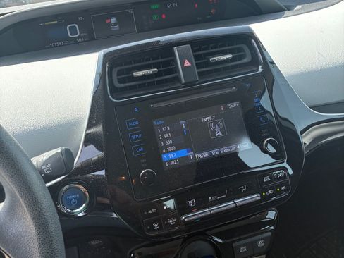 Used 2019 Toyota Prius LE w/ Protection Package #3 FWD image 4