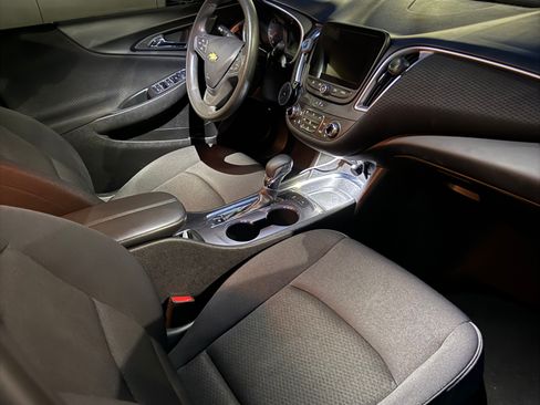 Used 2022 Chevrolet Malibu LT image 8