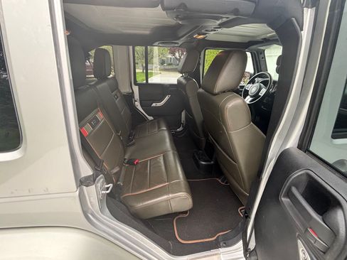 Used 2011 Jeep Wrangler Unlimited 70th Anniversary w/ Dual Top Group AWD/4WD image 6