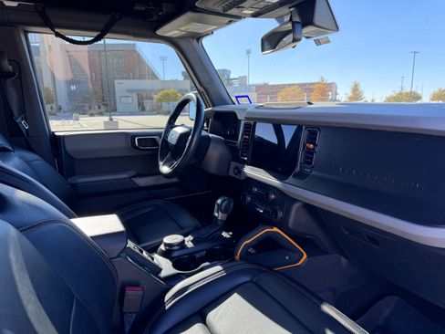 Used 2022 Ford Bronco Badlands w/ Sasquatch Package image 10