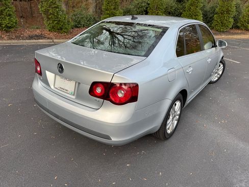 Used 2009 Volkswagen Jetta TDI image 5