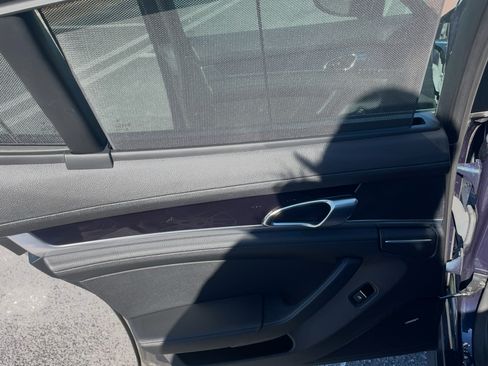Used 2015 Porsche Panamera image 20