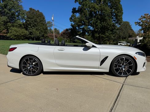 Used 2023 BMW 840i Convertible image 11