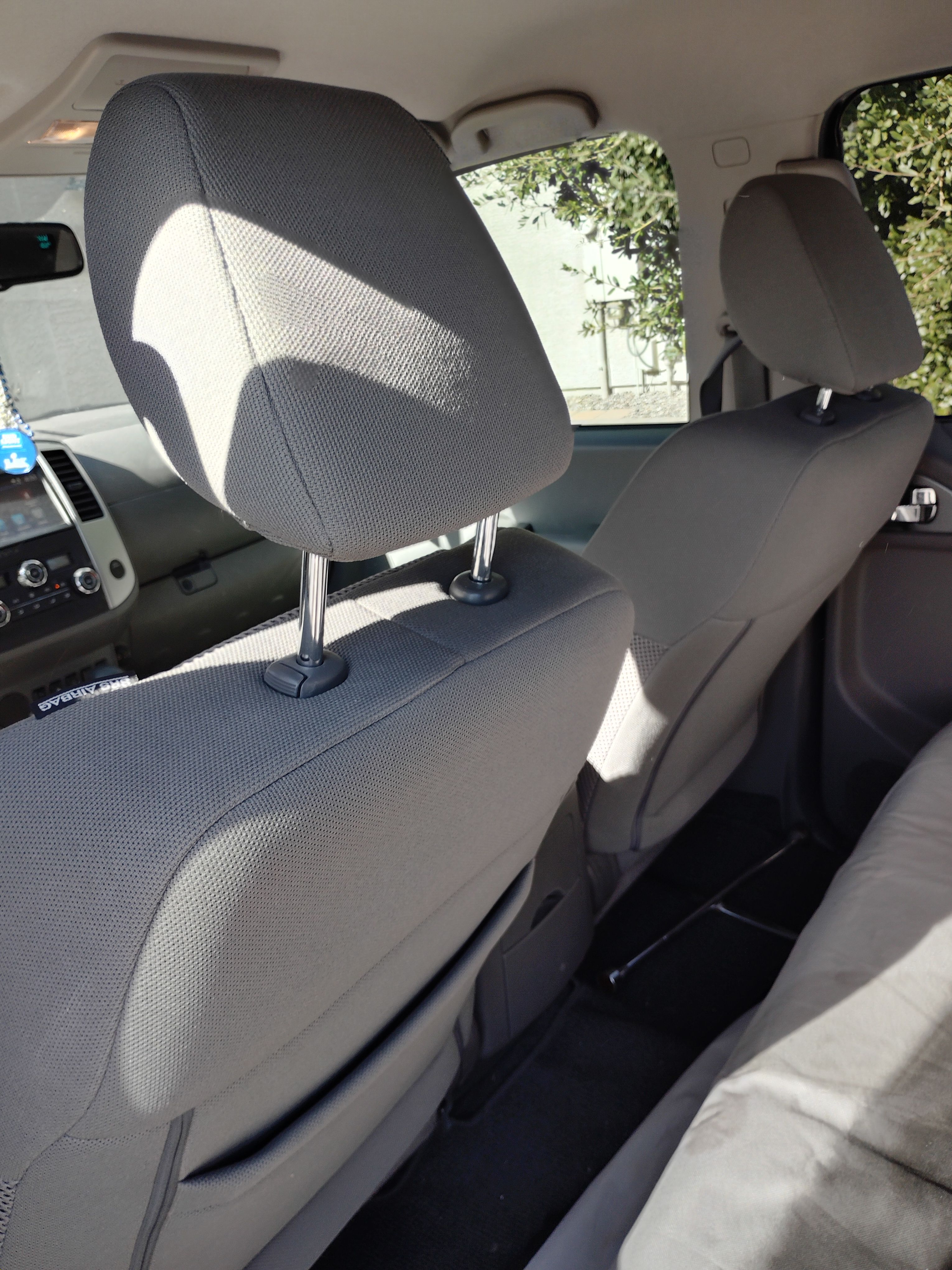 Used 2021 Nissan Frontier SV w/ Midnight Edition Floor Mats RWD image 8