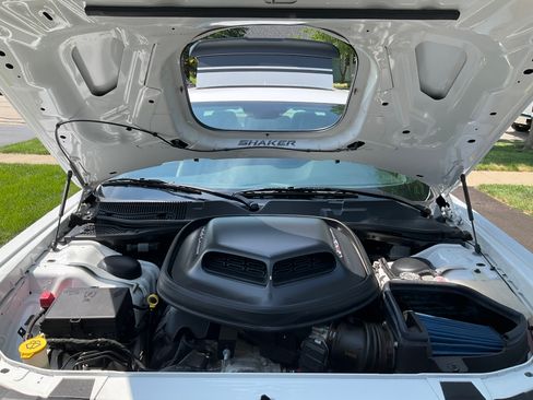 Used 2018 Dodge Challenger R/T Scat Pack RWD image 6