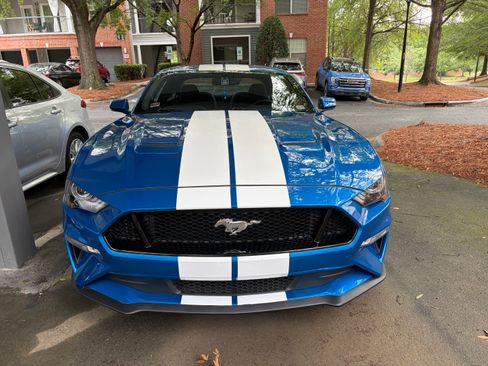 Used 2020 Ford Mustang GT RWD image 4