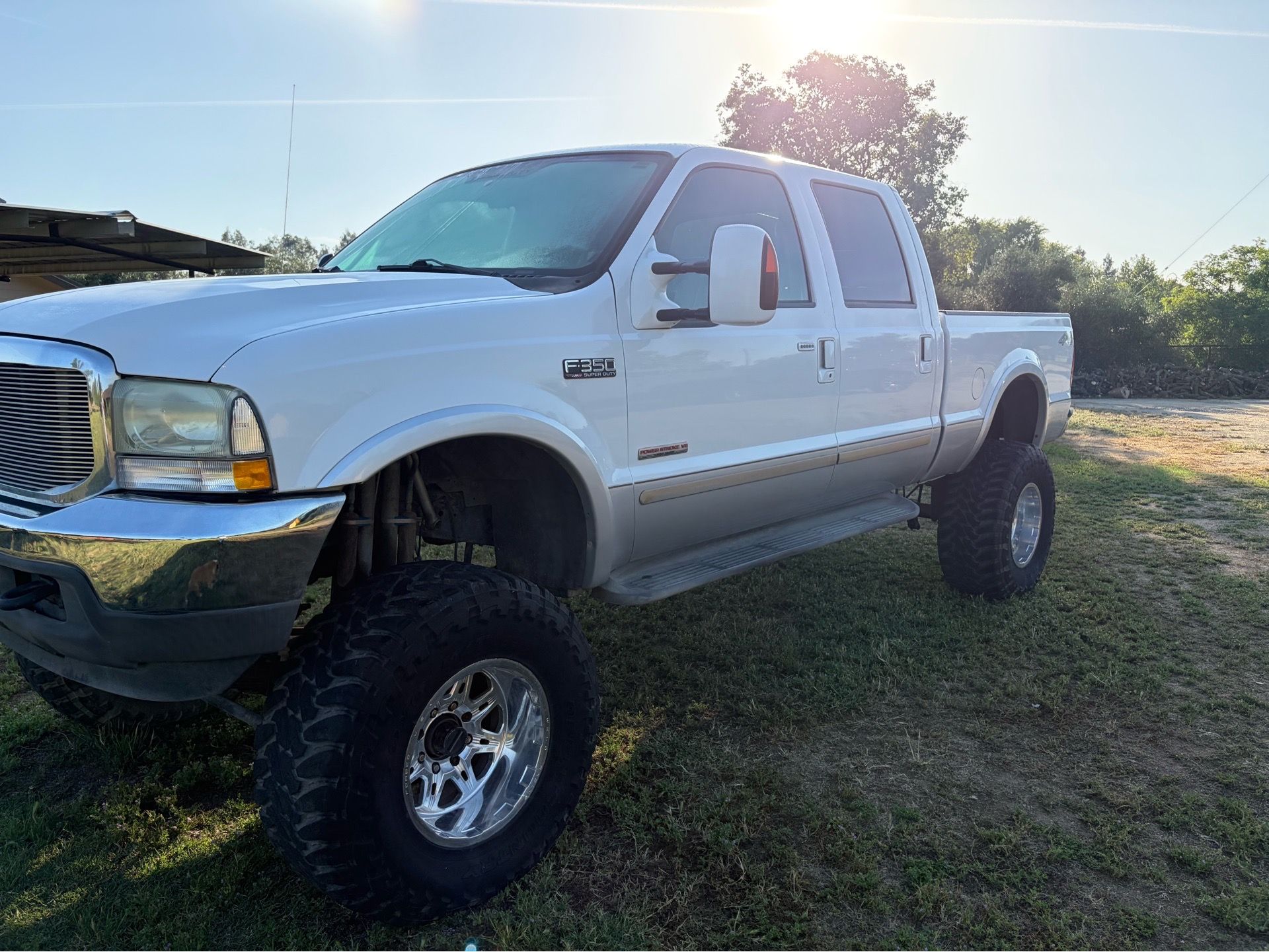 Used 2004 Ford F350 Lariat AWD/4WD image 2