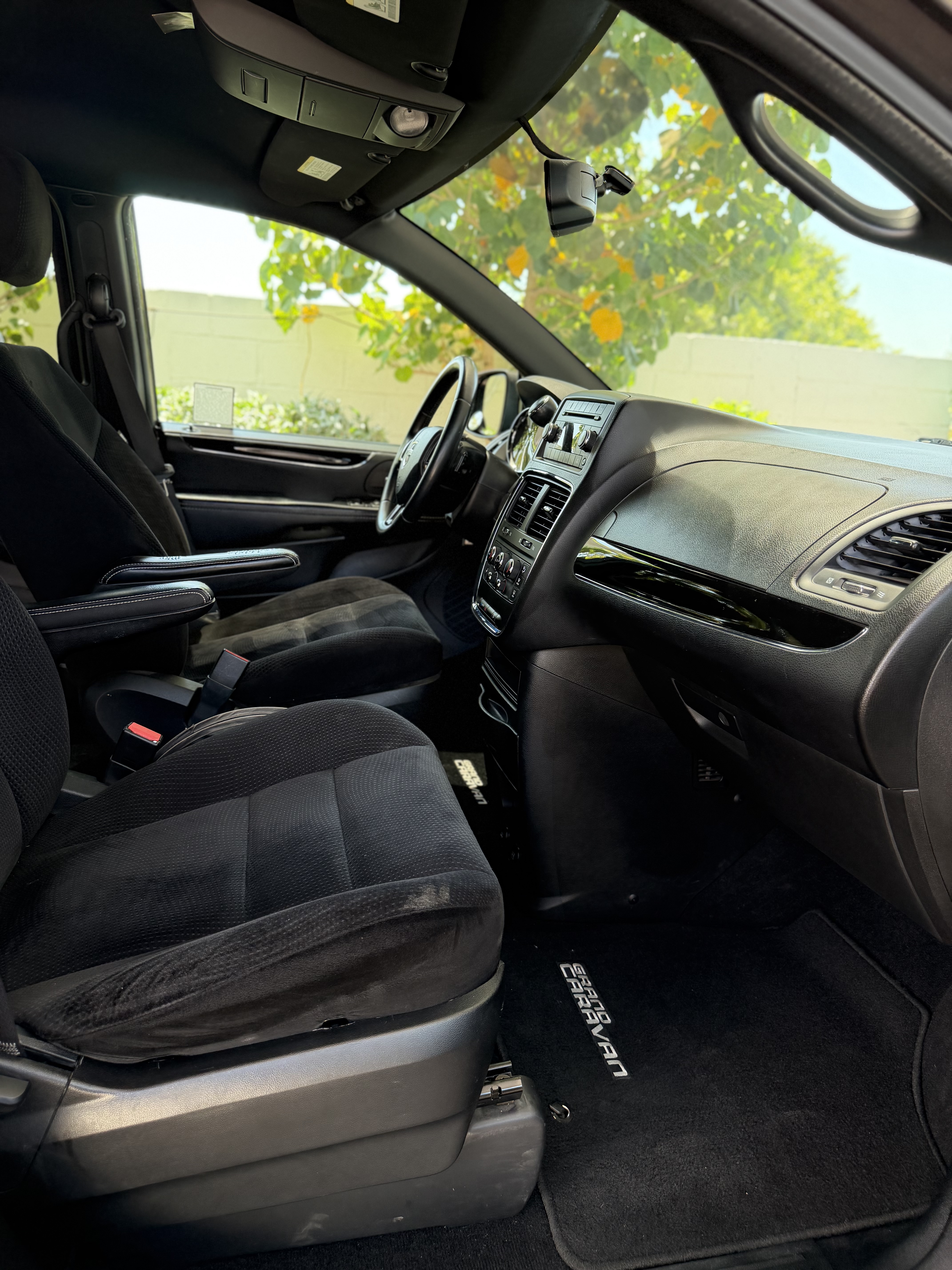 Used 2014 Dodge Grand Caravan SE FWD image 15