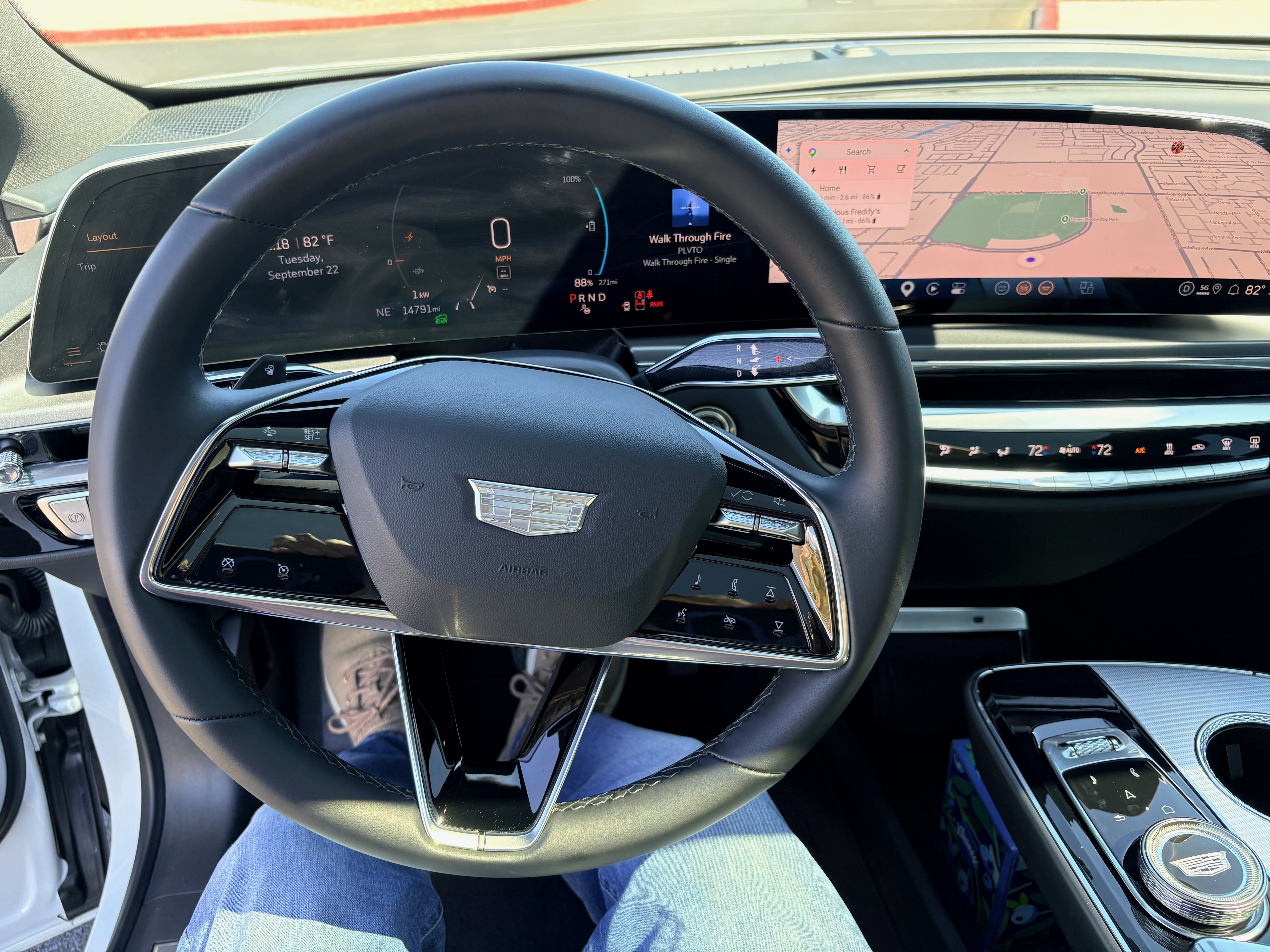 Used 2024 Cadillac Lyriq Tech AWD/4WD image 12