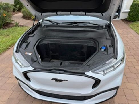 Used 2021 Ford Mustang Mach-E Premium RWD image 16