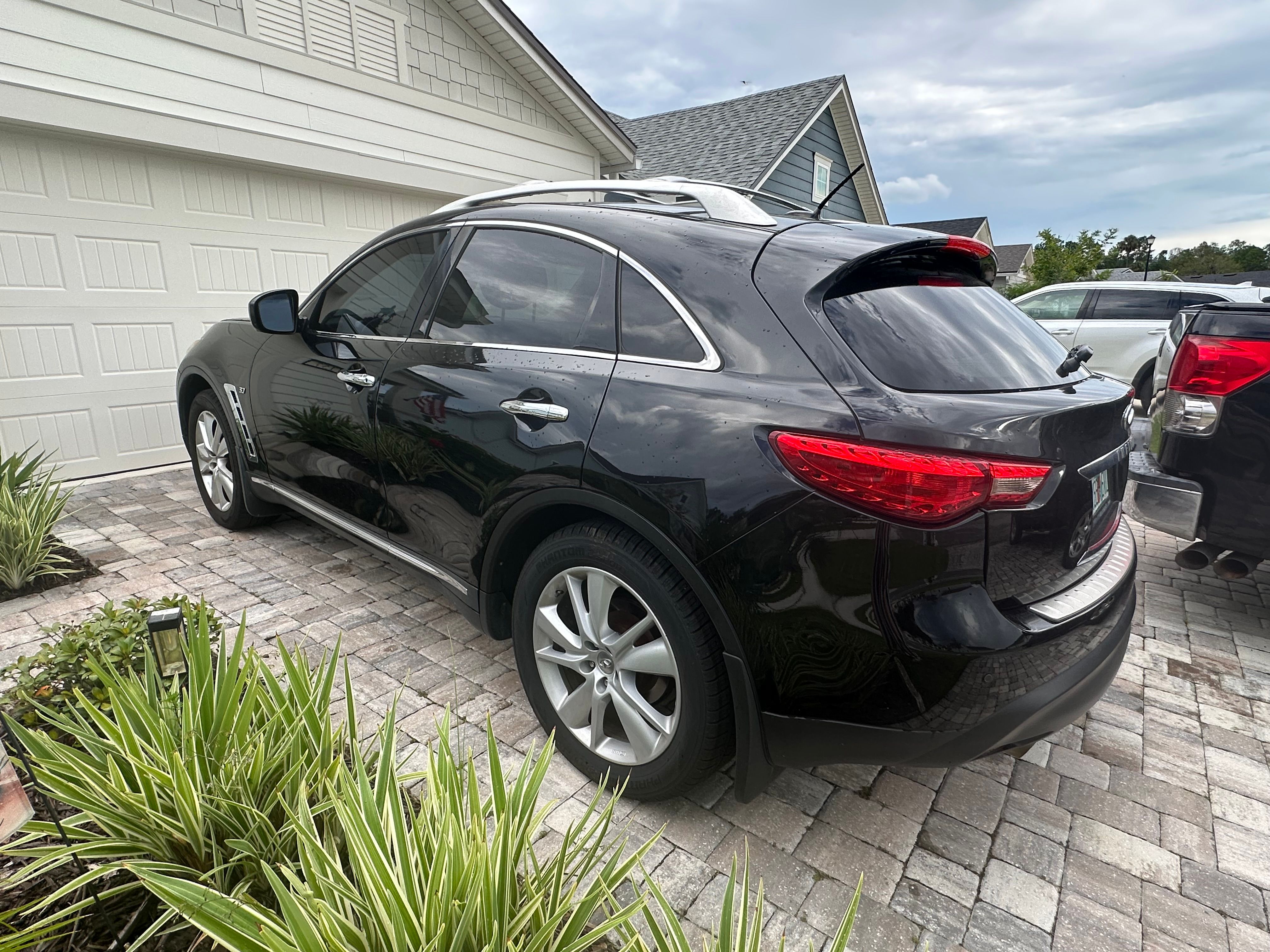 Used 2015 INFINITI QX70 AWD w/ Premium Package image 10