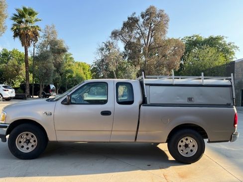 Used 1998 Ford F150 2WD SuperCab image 1