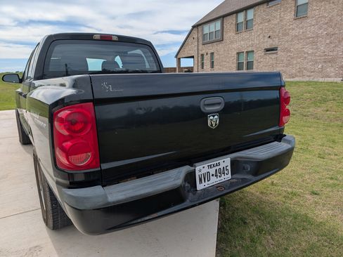 Used 2006 Dodge Dakota SLT w/ Night Runner Group RWD image 2
