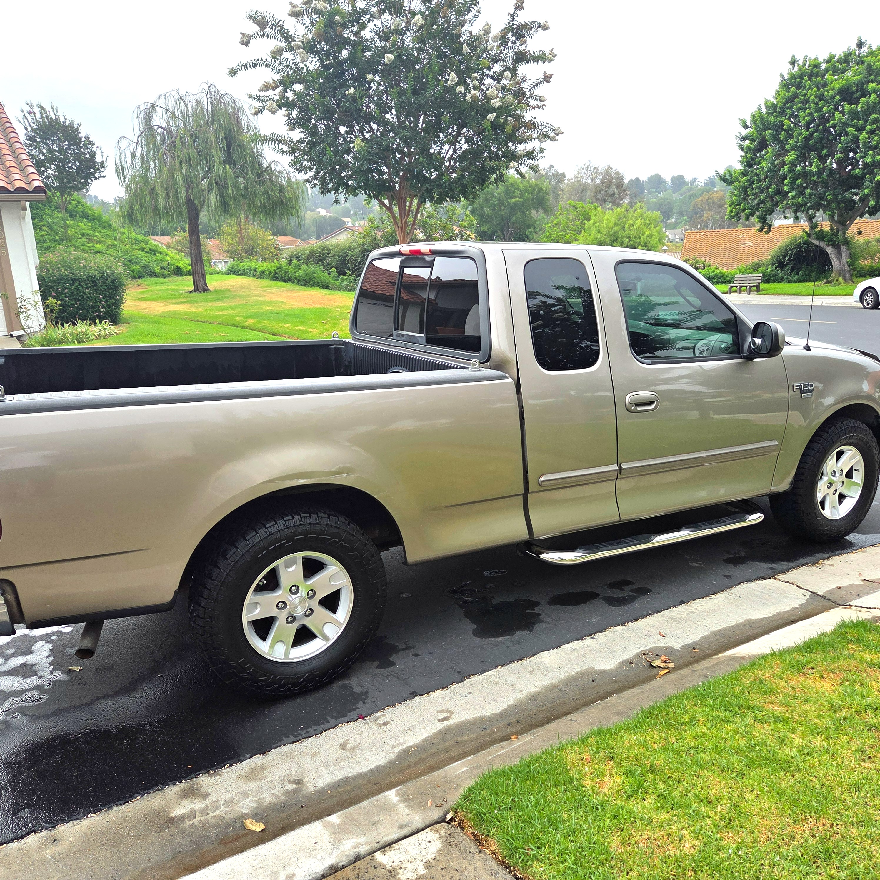 Used 2002 Ford F150 2WD SuperCab image 1