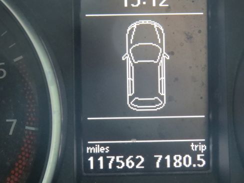 Used 2012 Volkswagen Golf 2.5L Hatchback 2D image 9