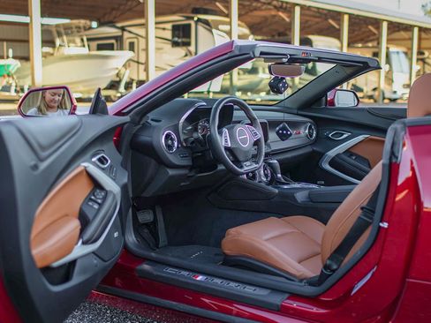 Used 2021 Chevrolet Camaro SS image 11