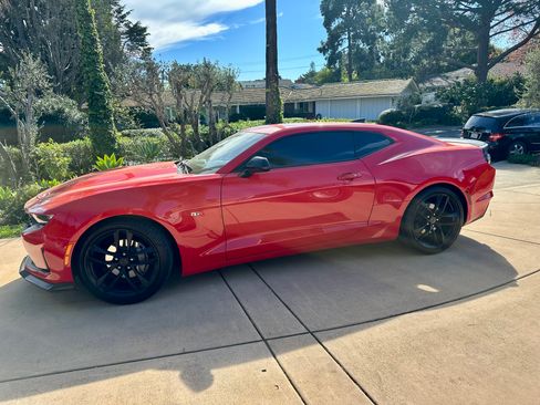 Used 2019 Chevrolet Camaro LT w/ 1LE Track Performance Package image 1