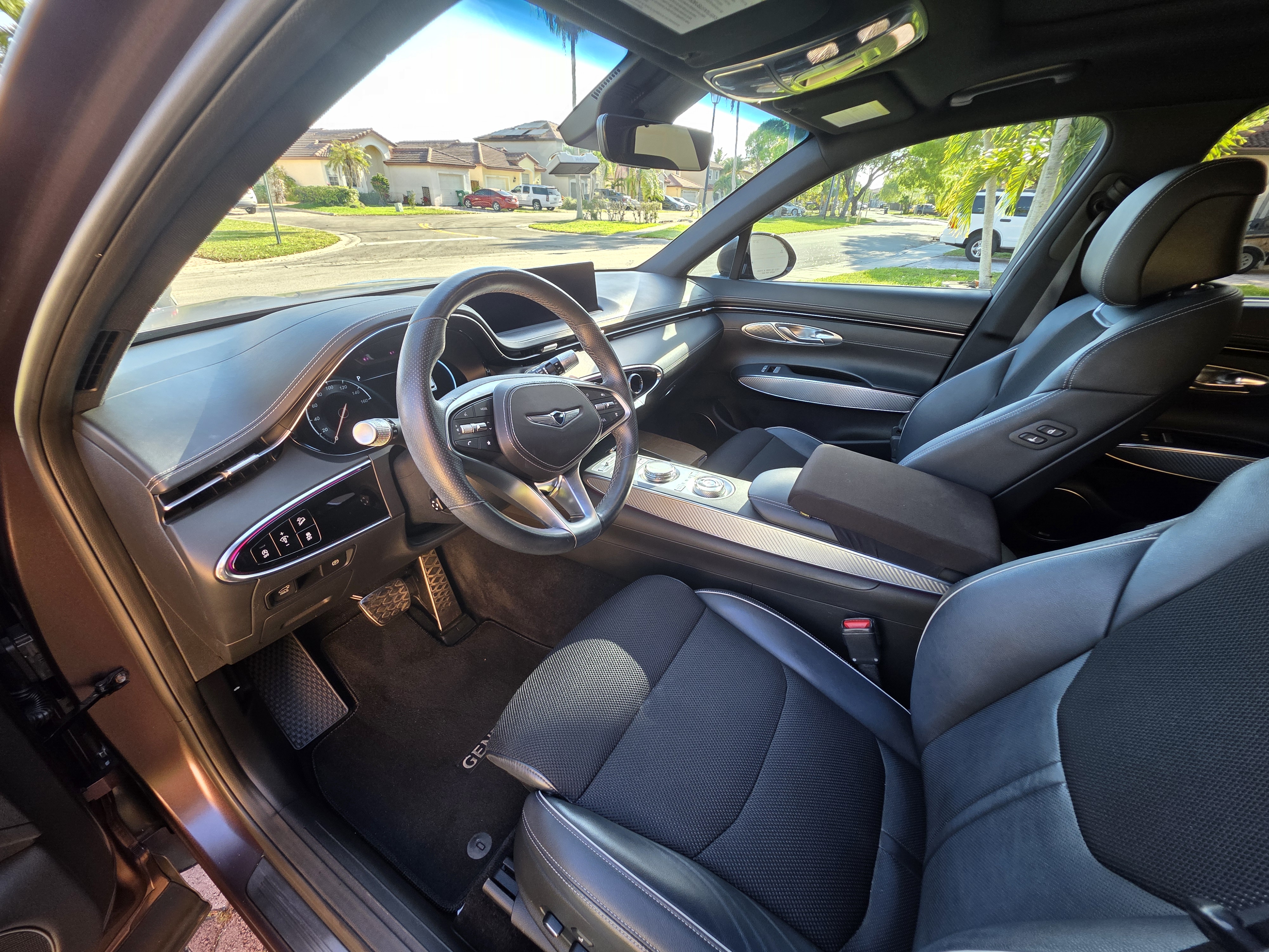 Used 2023 Genesis GV70 2.5T w/ Sport Prestige Package AWD/4WD image 5