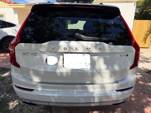 Used 2020 Volvo XC90 T6 Momentum w/ Protection Package Premier image 6