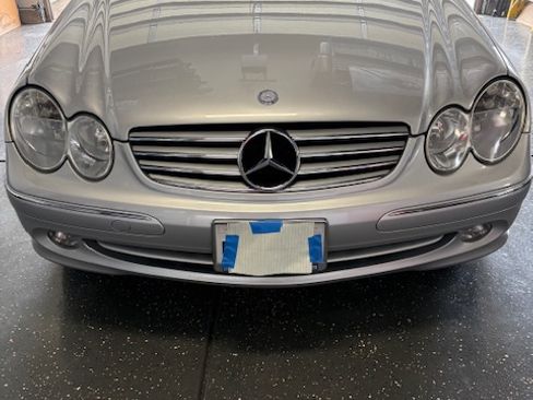 Used 2005 Mercedes-Benz CLK 320 Coupe image 2