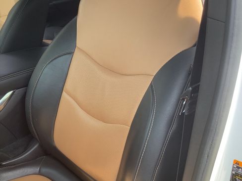 Used 2017 Chevrolet Volt Premier w/ Driver Confidence Package FWD image 26