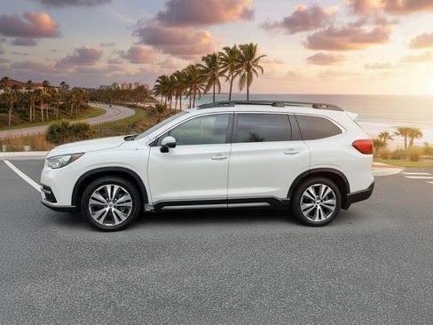 Used 2022 Subaru Ascent Limited w/ Technology Package image 6