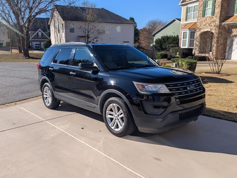 Used 2016 Ford Explorer FWD image 4