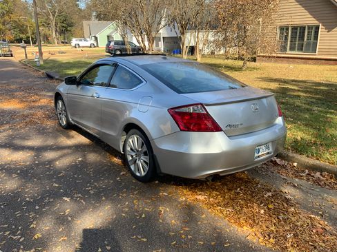 Used 2009 Honda Accord EX-L image 8