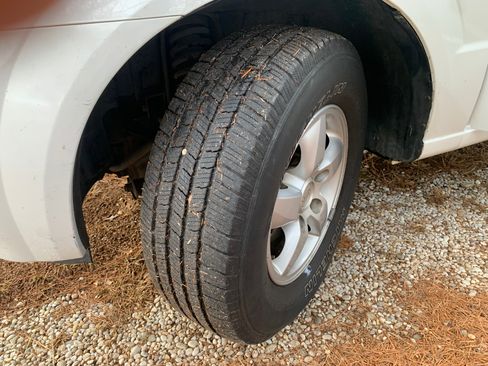 Used 2006 Kia Sorento LX image 15